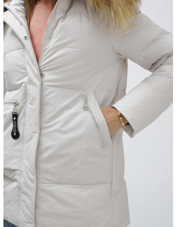 Зимняя женская куртка премиум-класса с опушкой из натурального меха енота.