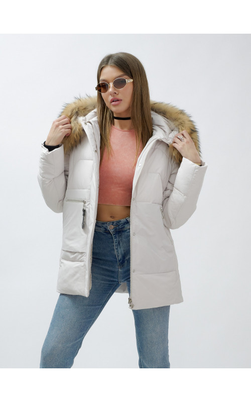 Зимняя женская куртка премиум-класса с опушкой из натурального меха енота.