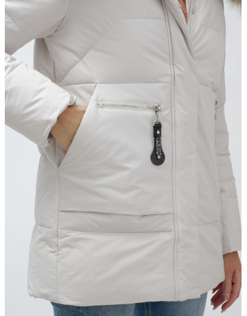 Зимняя женская куртка премиум-класса с опушкой из натурального меха енота.