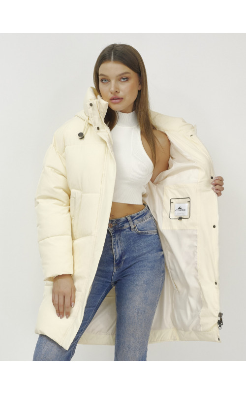 Женский зимний пуховик с капюшоном, светло-бежевый, удлинённый. в Тюмени