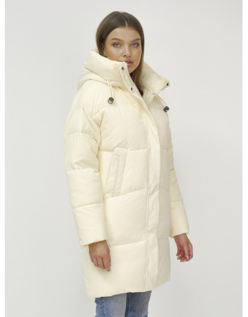 Зимний пуховик с воротником-стойкой и капюшоном.