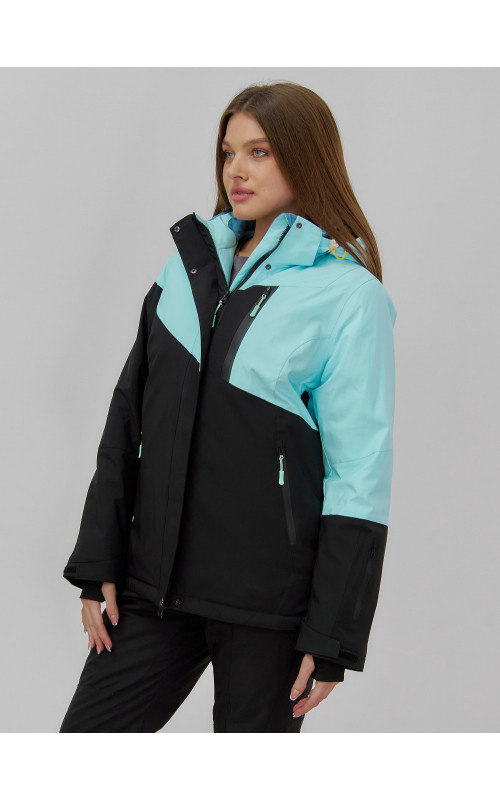 Женский горнолыжный костюм для активного отдыха.