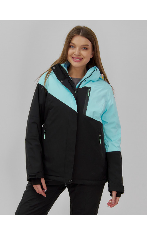 Женский горнолыжный костюм для активного отдыха.