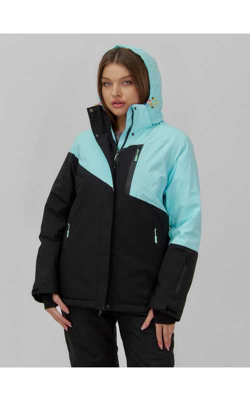 Женский горнолыжный костюм для активного отдыха.