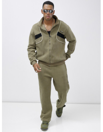 Мужской демисезонный спортивный костюм на флисе, цвет хаки, для спорта. в Тюмени