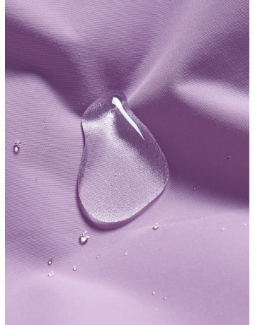 Зимний горнолыжный костюм для девочки.