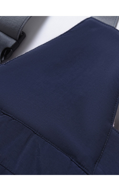 Зимний горнолыжный костюм для девочки.