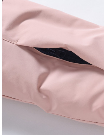 Зимний горнолыжный костюм для девочки.