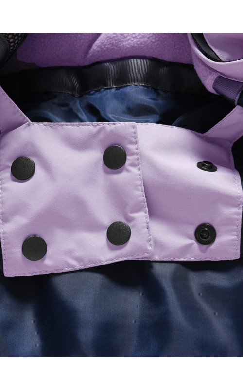 Зимний горнолыжный костюм для девочки.