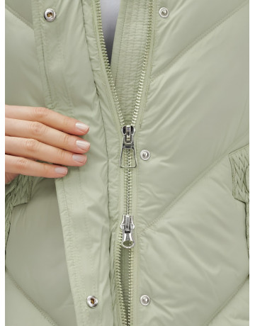 Женский зимний пуховик «Модный» с мехом.