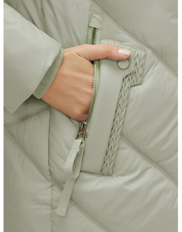 Женский зимний пуховик «Модный» с мехом.