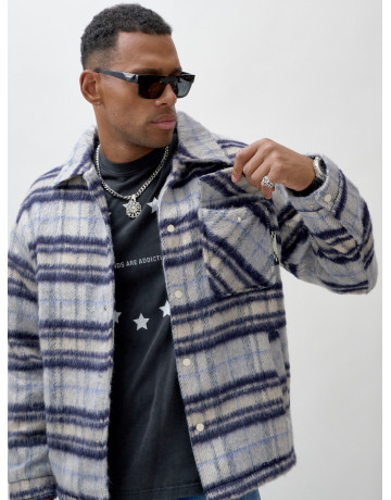 Ворсистая шерстяная рубашка для активного образа жизни.