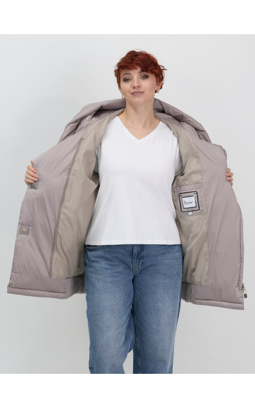 Пуховик зимний женский с капюшоном, светло-коричневый. в Тюмени