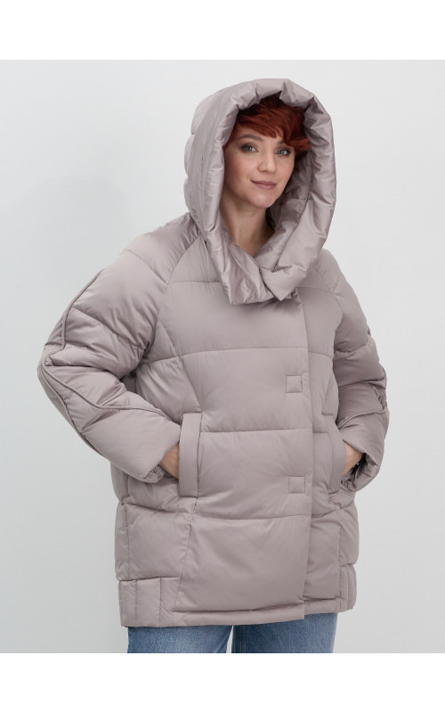 Пуховик зимний женский с капюшоном, светло-коричневый. в Тюмени