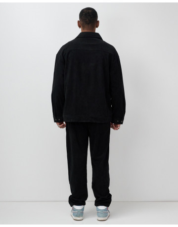 Мужской велюровый спортивный костюм для весны и лета.