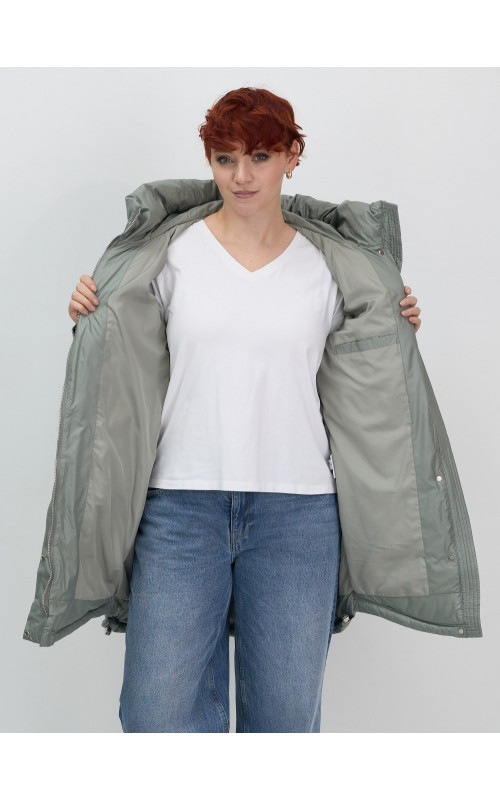 Зимний женский пуховик с капюшоном, зелёный. в Тюмени