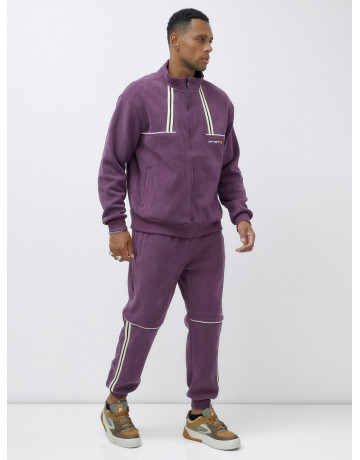 Мужской спортивный комплект: олимпийка и джоггеры.