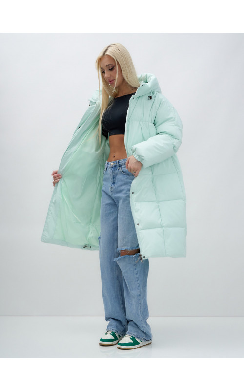 Женская куртка летучая мышь с капюшоном для холодной погоды.