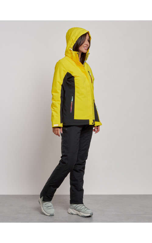 Женский горнолыжный костюм для зимних активностей