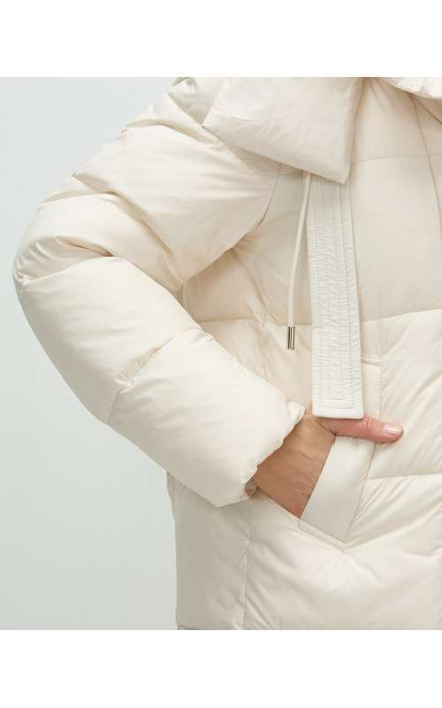 Длинный женский пуховик с капюшоном для зимы