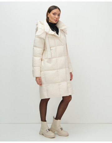 Длинный женский пуховик с капюшоном для зимы