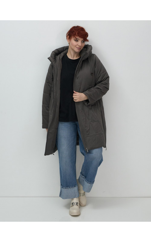 Длинный зимний пуховик для женщин с капюшоном.