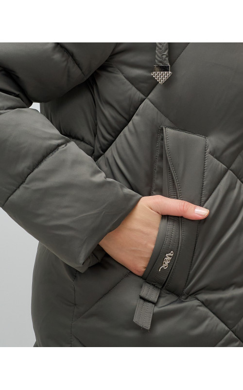 Длинный женский пуховик с капюшоном для зимы