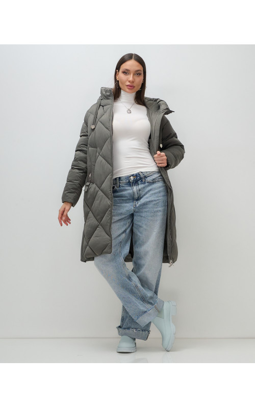 Длинный женский пуховик с капюшоном для зимы