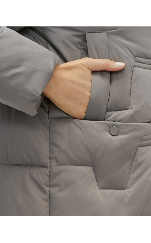 Длинный зимний пуховик для женщин