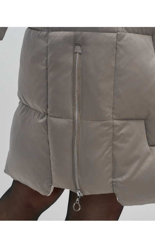 Длинный зимний пуховик для женщин