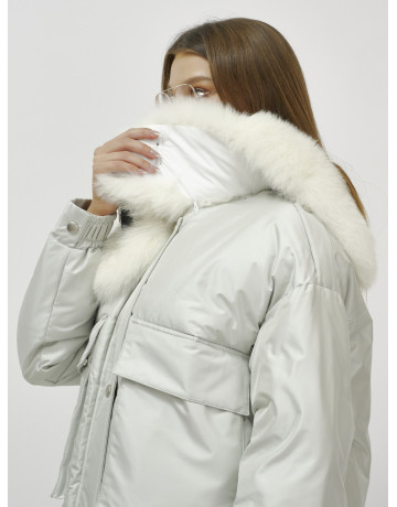 Зимний женский бомбер-куртка с меховой опушкой.