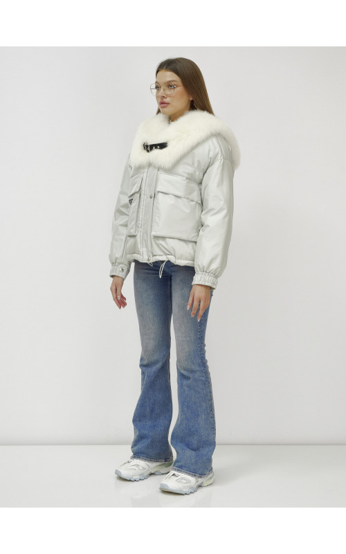 Зимний женский бомбер-куртка с меховой опушкой.