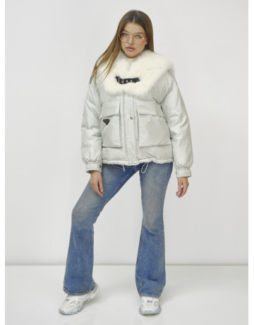Зимний женский бомбер-куртка с меховой опушкой.
