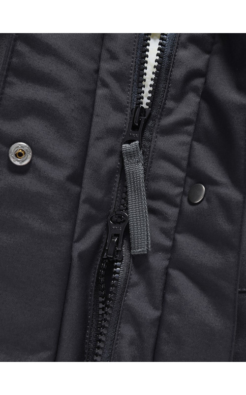 Женская зимняя парка с капюшоном, чёрная, для женщин. в Тюмени