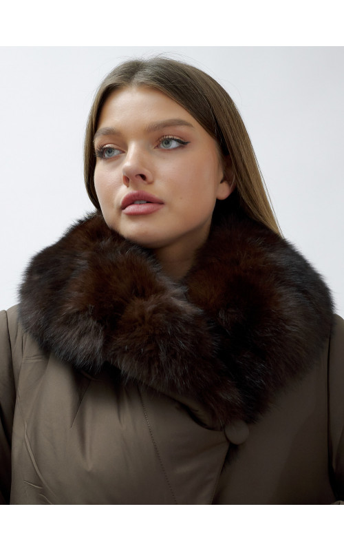 Удлинённый пуховик женский зимний с мехом песца, коричневый. в Тюмени