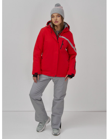 Женская горнолыжная куртка: стиль и защита для зимних склонов