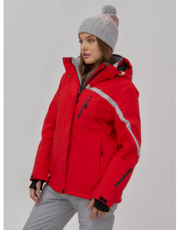 Женская горнолыжная куртка: стиль и защита для зимних склонов