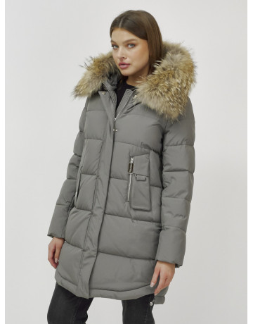 Женская зимняя куртка с мехом.