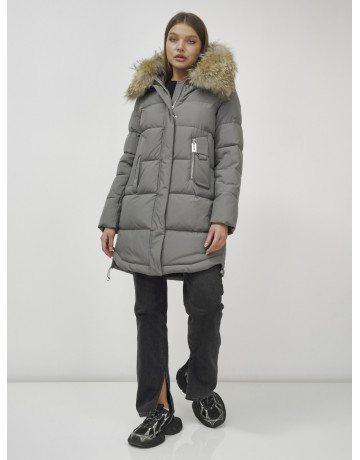 Женская зимняя куртка с мехом.