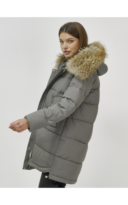 Женская зимняя куртка с мехом.