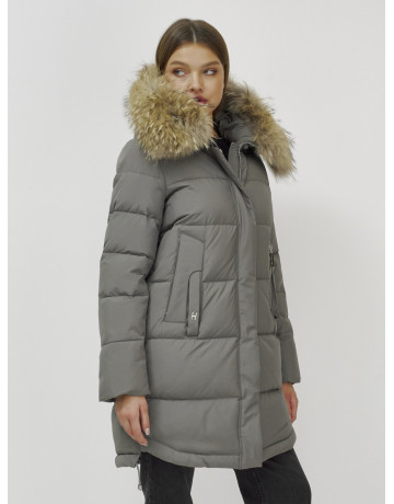 Женская зимняя куртка с мехом.