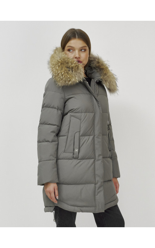 Женская зимняя куртка с мехом.