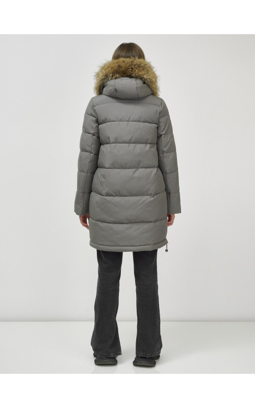 Женская зимняя куртка с мехом.