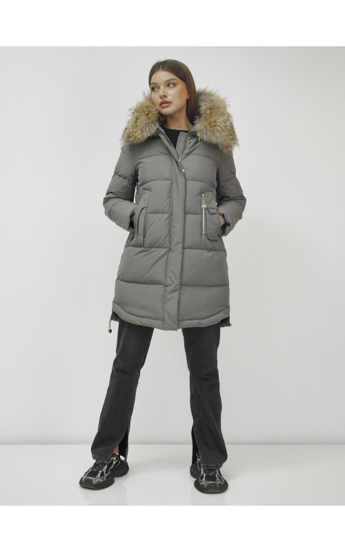 Женская зимняя куртка с мехом.