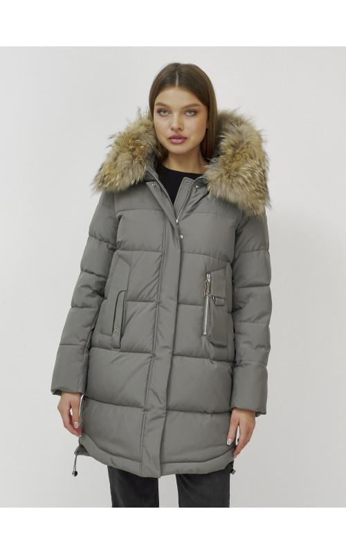 Женская зимняя куртка с мехом.