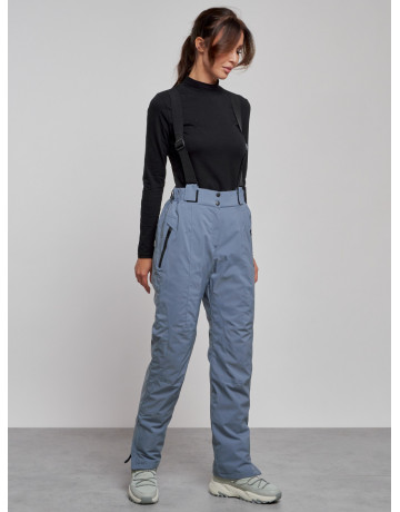 Женский горнолыжный костюм для зимних видов спорта.