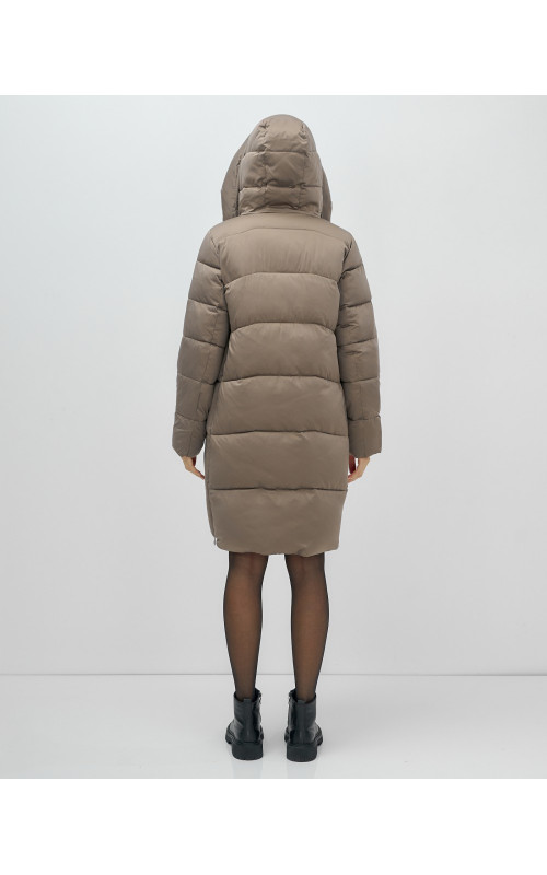 Длинный женский пуховик с капюшоном для зимы