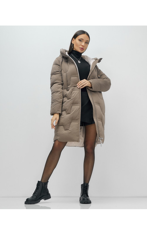 Длинный женский пуховик с капюшоном для зимы