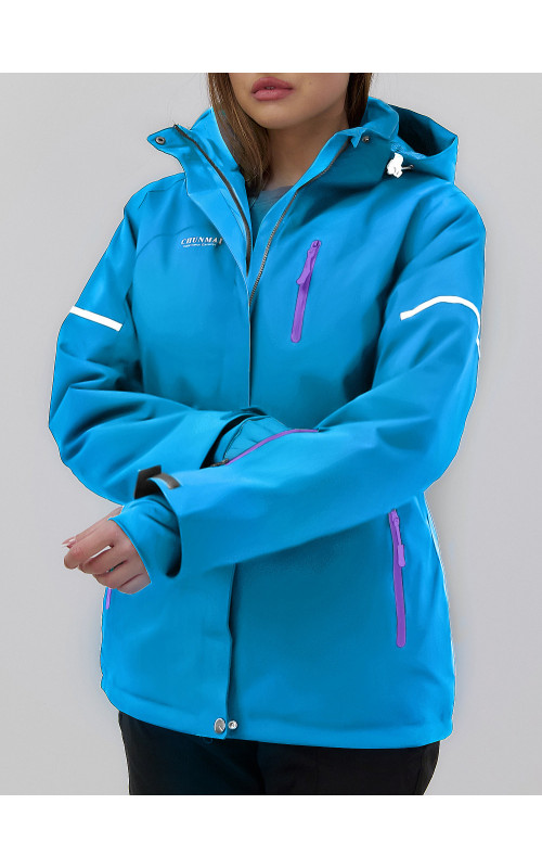 Женский зимний горнолыжный костюм для комфортных зимних приключений.