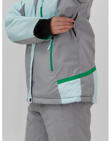 Женский горнолыжный костюм для комфорта и защиты в зимних видах спорта.